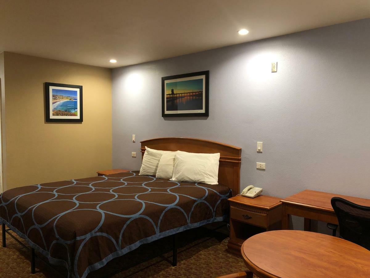 Orange Tustin Inn In 오렌지 외부 사진
